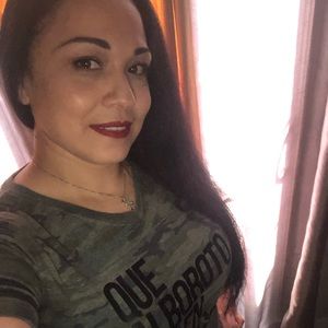 Meet your Posher, Angelica